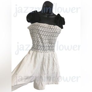 Trixxi cream and black shoulder ties ruffled neck smocked romper size XL new